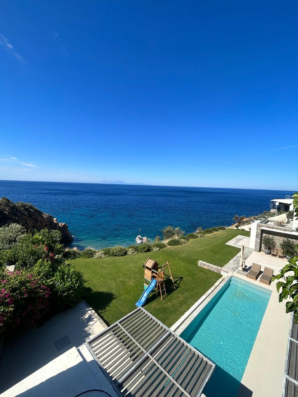 The cove seen from the upper terrace